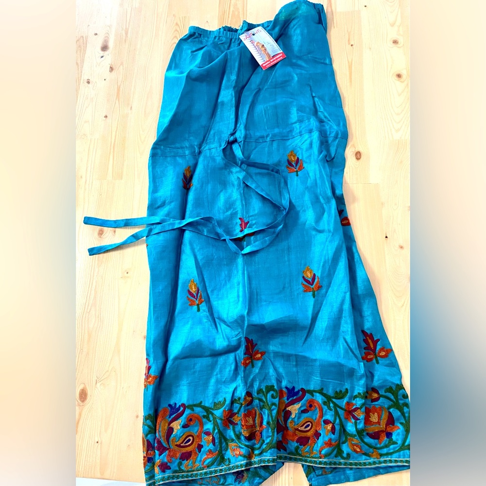 NWT Chetcuti couture, hand embroidered strapless dress